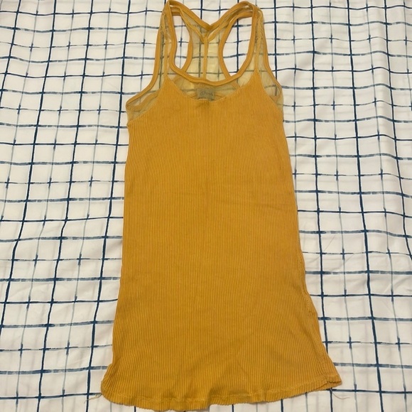 🔥2/$15 Guess Ribbed Racerback Tank Top - Picture 2 of 13